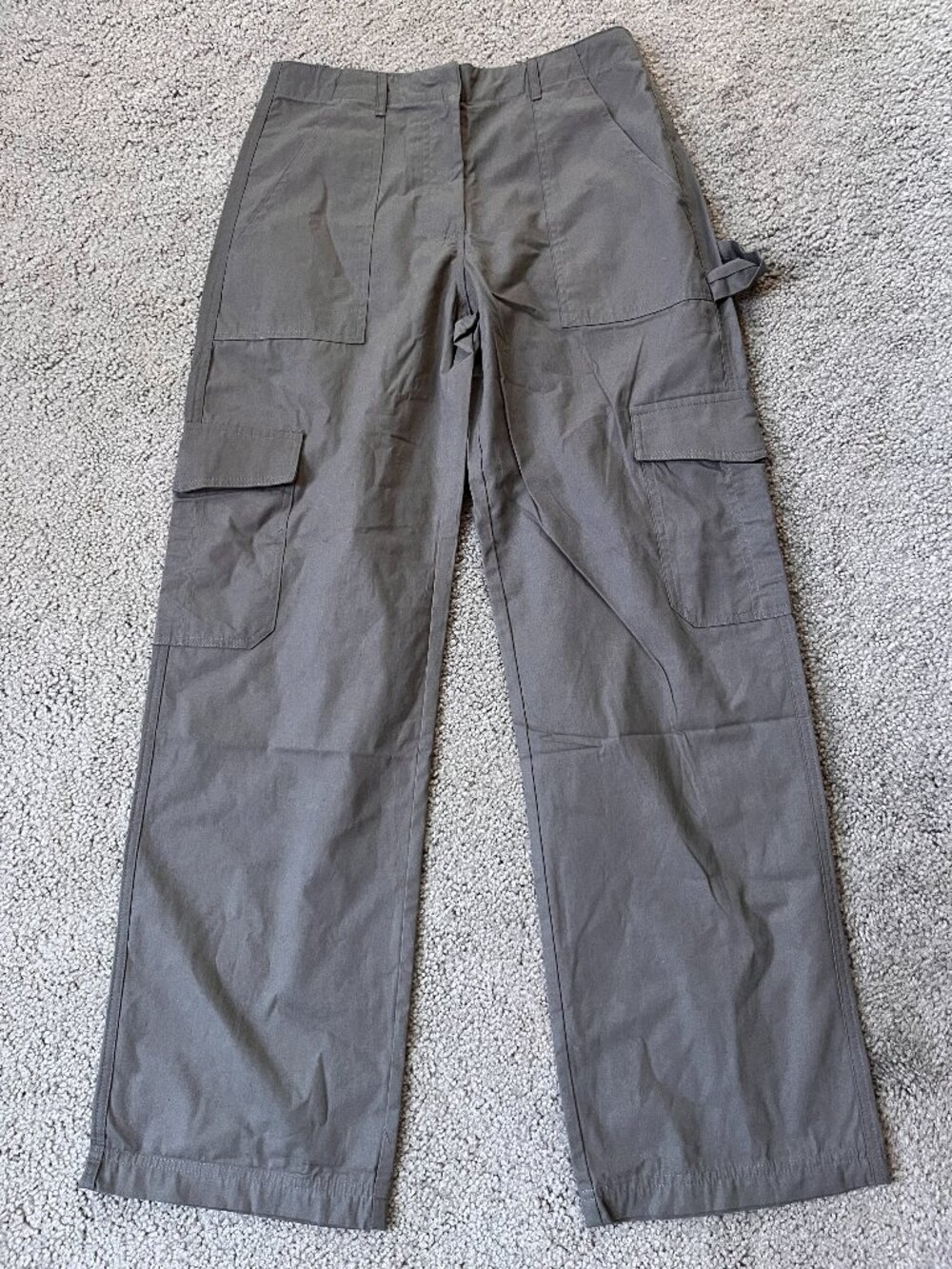 WHITE FOX KNOW YOUR WORTH CARGO PANTS in CHARCOAL - NEW WITH TAGS - SIZE SMALL